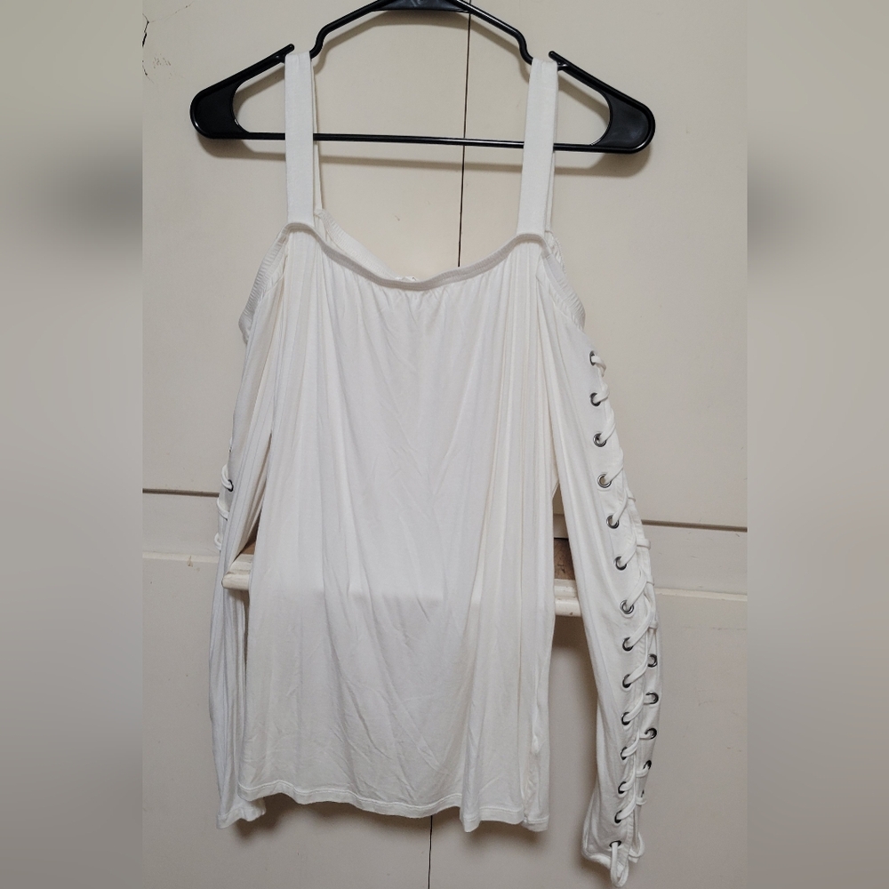 VENUS Sexy Elegant White Top